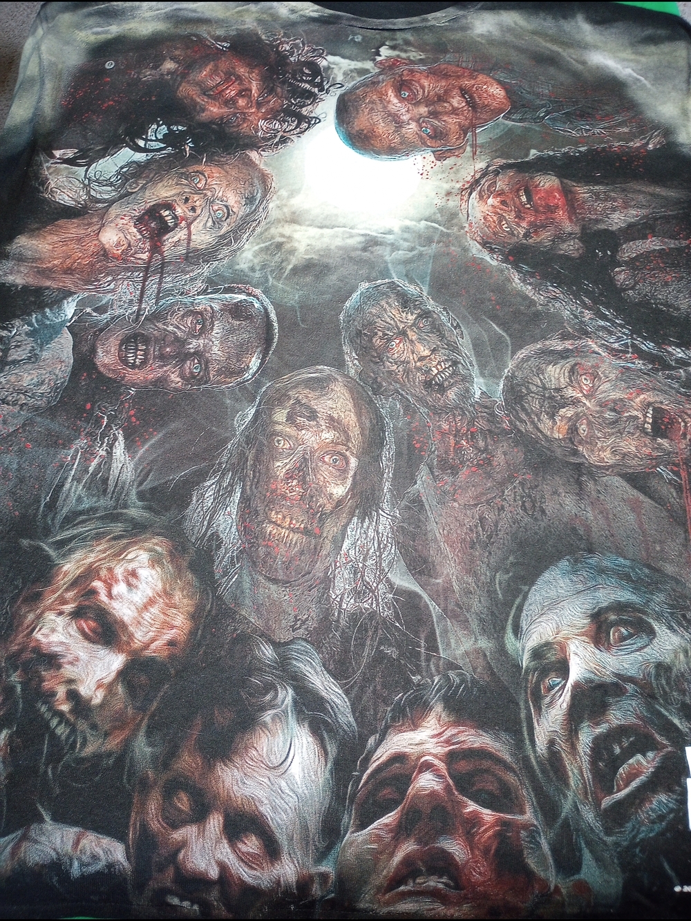 The Walking Dead Graphic Zombie Horde T-Shirt - Dark Horror Design Size 2XL